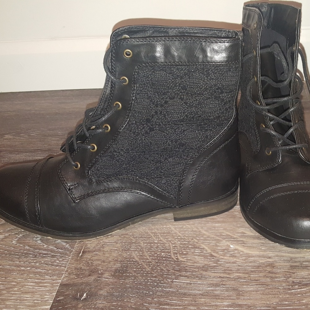 Black Combat boots with knit lace